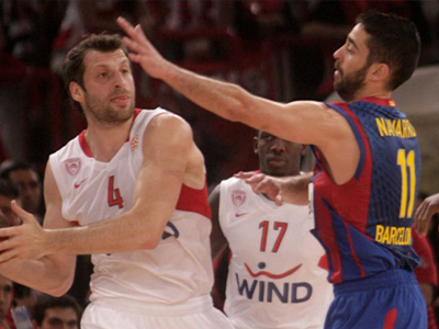 Ο Παπαλουκάς βραβεύει τον Ναβάρο