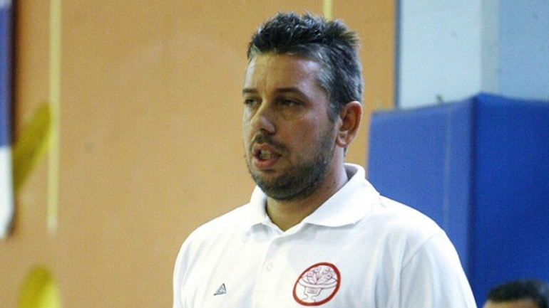 Βλέπει Ομπράντοβιτς ο Παπαθεοδώρου