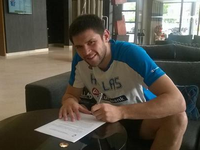 Υπέγραψε στους Ρόκετς ο Παπανικολάου