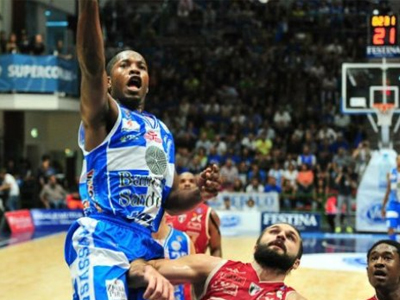 Ντέρμπι ποιότητας στην Ιταλία, Σάσαρι – Αρμάνι 111-112