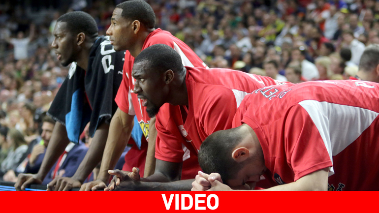 Στιγμές στον πάγκο του Ολυμπιακού!