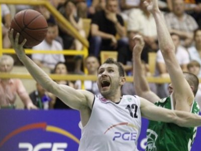 Άνετη νίκη πριν τον Παναθηναϊκό για την Τούροφ