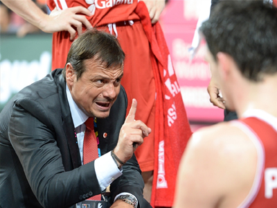 Τα έβαλε με τους διαιτητές ο Αταμάν