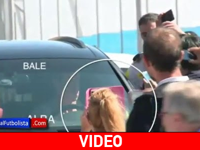 Ο Μπέιλ πάτησε την θαυμάστριά του!