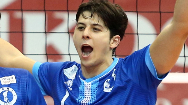 Βόλεϊ: Απέκτησε τον Χάρη Σακόγλου ο Ολυμπιακός