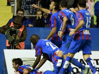 «Αφεντικό» η Λεβάντε 2-1 τη Βαλένθια