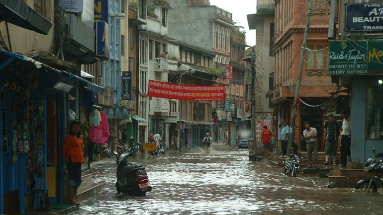 Νεπάλ: Τουλάχιστον 30 νεκροί και δεκάδες τραυματίες από κατολίσθηση