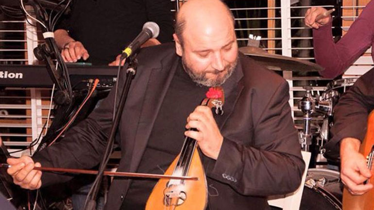 Νίκος Ζωϊδάκης: Θα «σπάσει» τη λύρα του στο πιο hot αποχαιρετιστήριο πάρτι στο Πόρτο Ράφτη