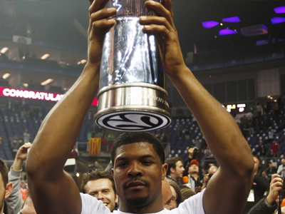 Τιμά τον Κάιλ Χάινς ο Ολυμπιακός