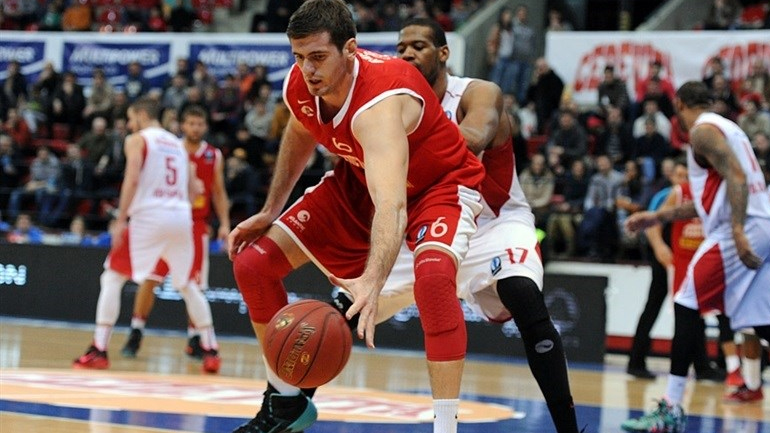 Στην Αρμάνι για τρεις μήνες ο Μπάρατς