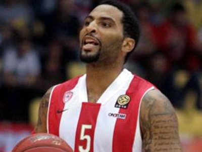 Ανανέωσε ο Έισι Λο