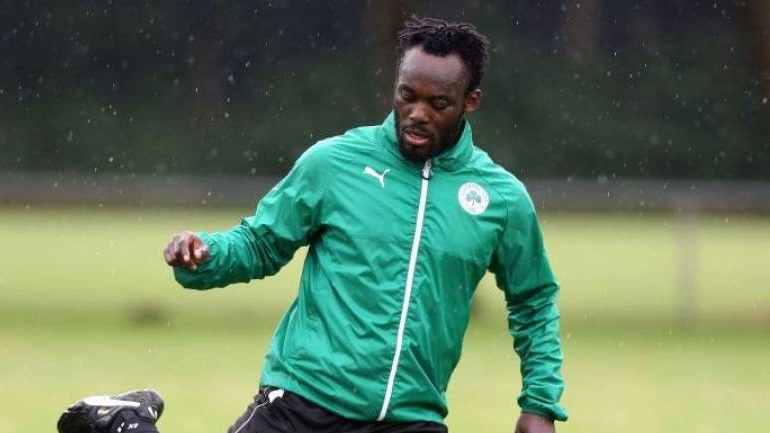 Χειρουργείται ο Εσιέν