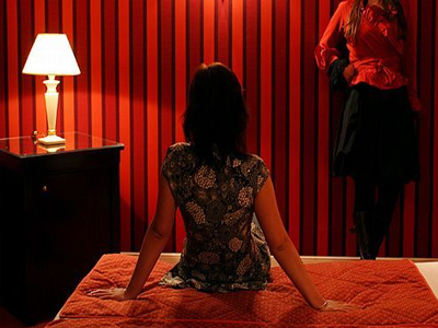 Πελάτης οίκου ανοχής δεν ικανοποιήθηκε και κάλεσε την αστυνομία!