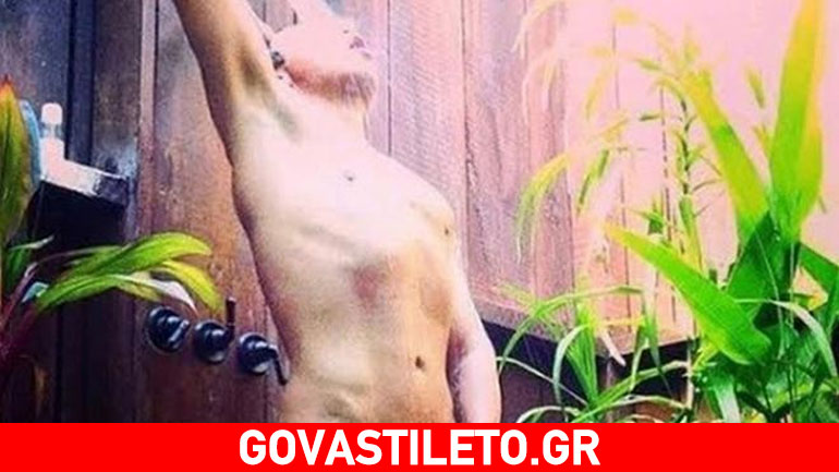 Στενός συνεργάτης της Άννας Βίσση προκαλεί ποζάροντας ολόγυμνος στο ντους