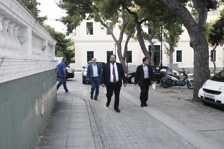 O Βαγγέλης Μαρινάκης προσερχόμενος στην Ευελπίδων