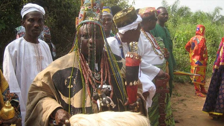 Ιντέγε: «Παίκτες της Πρέμιερ Λιγκ δίνουν λεφτά σε μάγους»