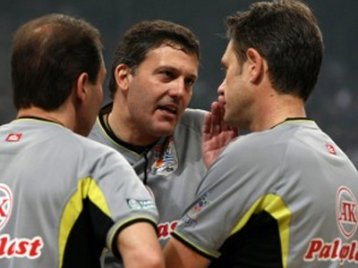 Οι διαιτητές του ντέρμπι