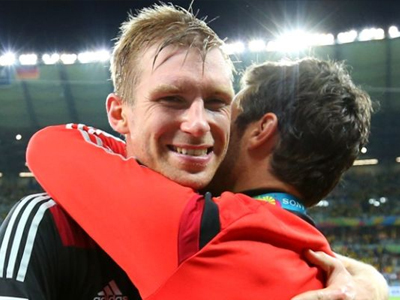 Αποσύρεται από την Γερμανία ο Μερτεζάκερ