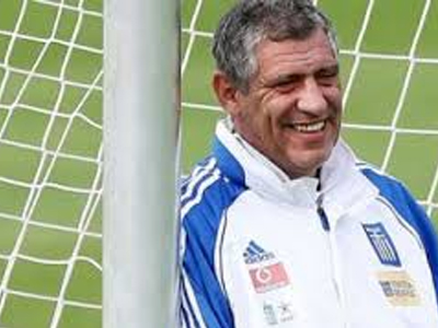 Ανακατεύει την τράπουλα ο Σάντος