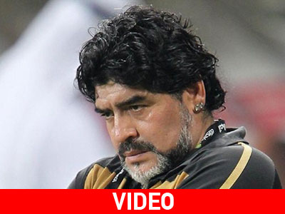 Άγριο ξύλο με πρωταγωνιστή τον Μαραντόνα Άγριο ξύλο με πρωταγωνιστή τον Μαραντόνα