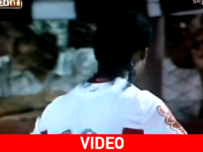 Έφτυσε τον Ροναλντίνιο!