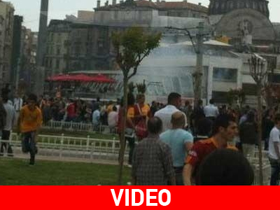 Ελληνοτουρκική σύρραξη στην πλατεία Ταξίμ