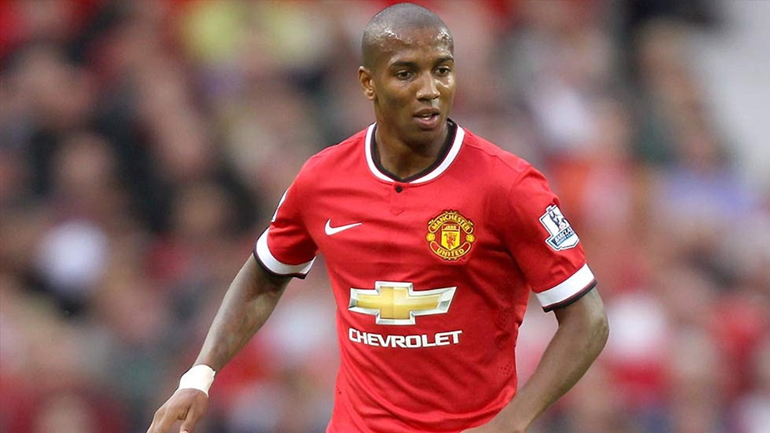 «Δένει» τον Άσλεϊ Γιανγκ η Γιουνάιτεντ