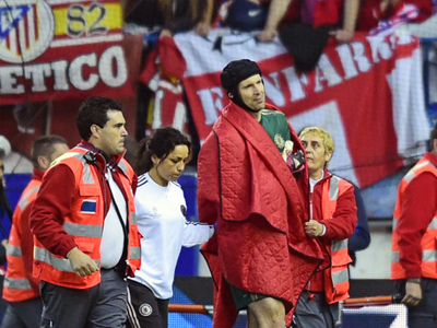 Πάνω από δύο μήνες έξω ο Τσεχ