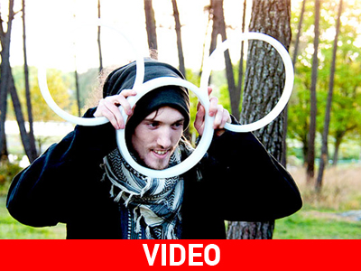 Zογκλέρ υπνωτίζει με στεφάνια και «σαρώνει» το youtube