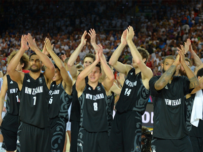 Νίκησε και περιμένει η Νέα Ζηλανδία