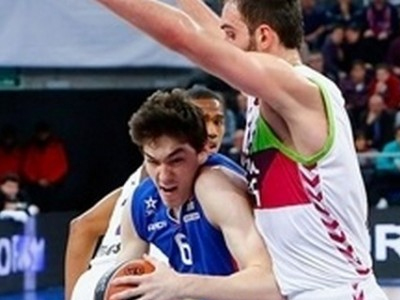 Νίκες για Νίζνι και Εφές