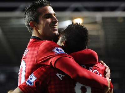 Στο +3 η Γιουνάιτεντ, 4-3 τη Ρέντινγκ Στο +3 η Γιουνάιτεντ, 4-3 τη Ρέντινγκ