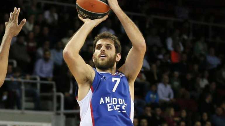 Ανακοίνωσε το διαζύγιο με Περπέρογλου η Εφές