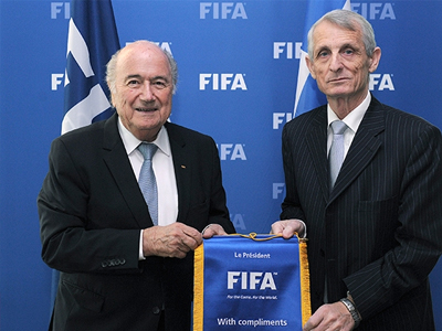 Συναντήθηκε με τον Σεπ Μπλάτερ ο Γιώργος Γκιρτζίκης