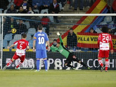 Ισόπαλες Χετάφε και Γρανάδα