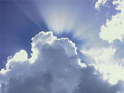 Ζεστός καιρός αλλά και μπόρες