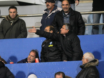 «Κερδίζετε εσείς κι ας τρώμε ξύλο»