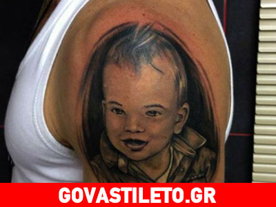 Ποιος Έλληνας μοντέλο έκανε τατουάζ τον γιο του;