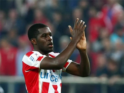 Νιουκάστλ και Σουόνσι θέλουν τον Κάμπελ