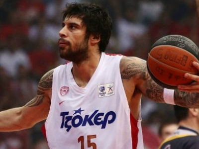 Παραμένει στον Ολυμπιακό ο Πρίντεζης