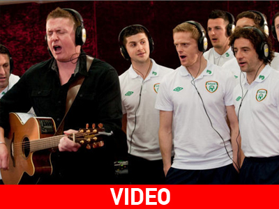 Οι Ιρλανδοί τραγουδούν