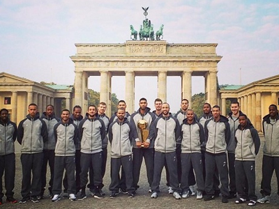 Οι Σπερς στο Βερολίνο!