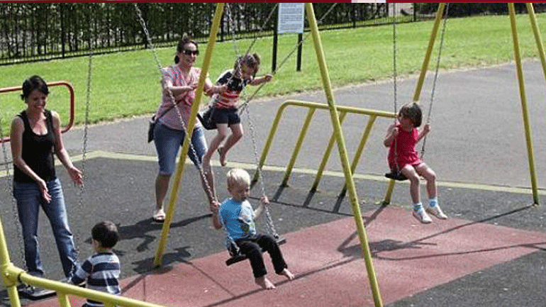 ΗΠΑ: Σοκ μητέρα έκανε κούνια το νεκρό παιδί της