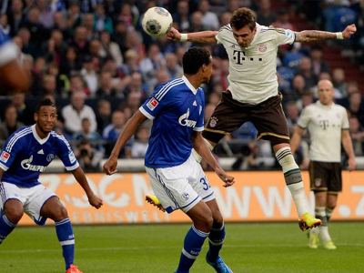 Καταιγιστική η Μπάγερν, 4-0 τη Σάλκε