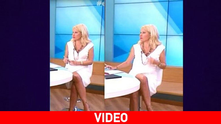 Με σέξι λευκό φόρεμα η Ελένη Μενεγάκη στην εκπομπή της
