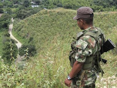 Απελευθερώνουν τον αιχμάλωτο στρατιώτη οι αντάρτες στην Κολομβία