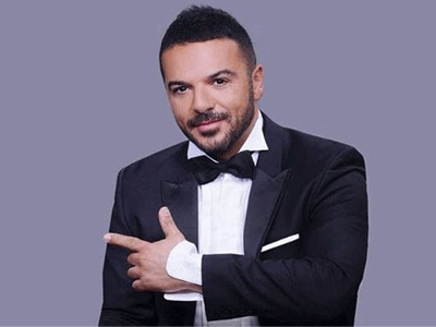 Σπάνια δημόσια εμφάνιση του Τριαντάφυλλου μετά της συζύγου του!