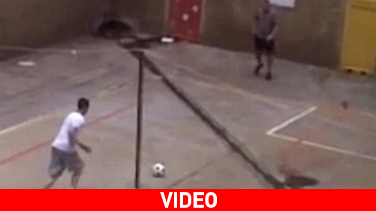 Παίζει ποδόσφαιρο στη φυλακή ο Πιστόριους