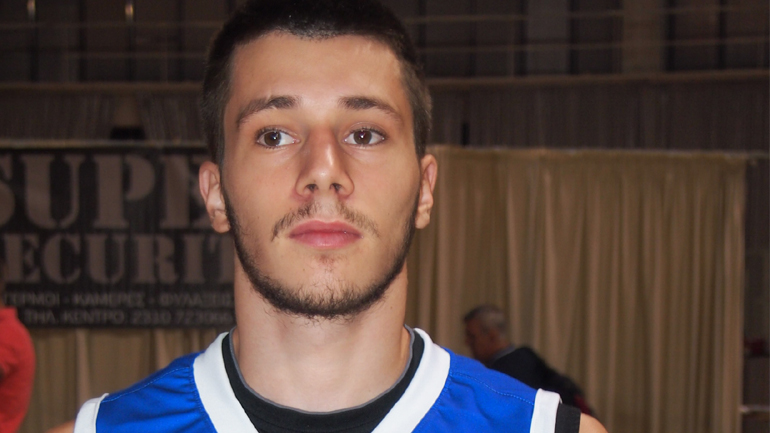 Μπάσκετ: Αποχώρησε ο Χουχούμης από τα Τρίκαλα