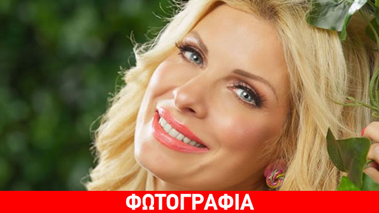 Ελένη Mενεγάκη: Φωτογράφισε έναν ψαρά και του έκανε αφιέρωση!